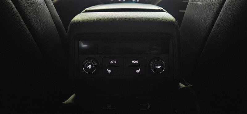 Used 2019 GMC Acadia Denali w/ LPO, Floor Liner Package image 15