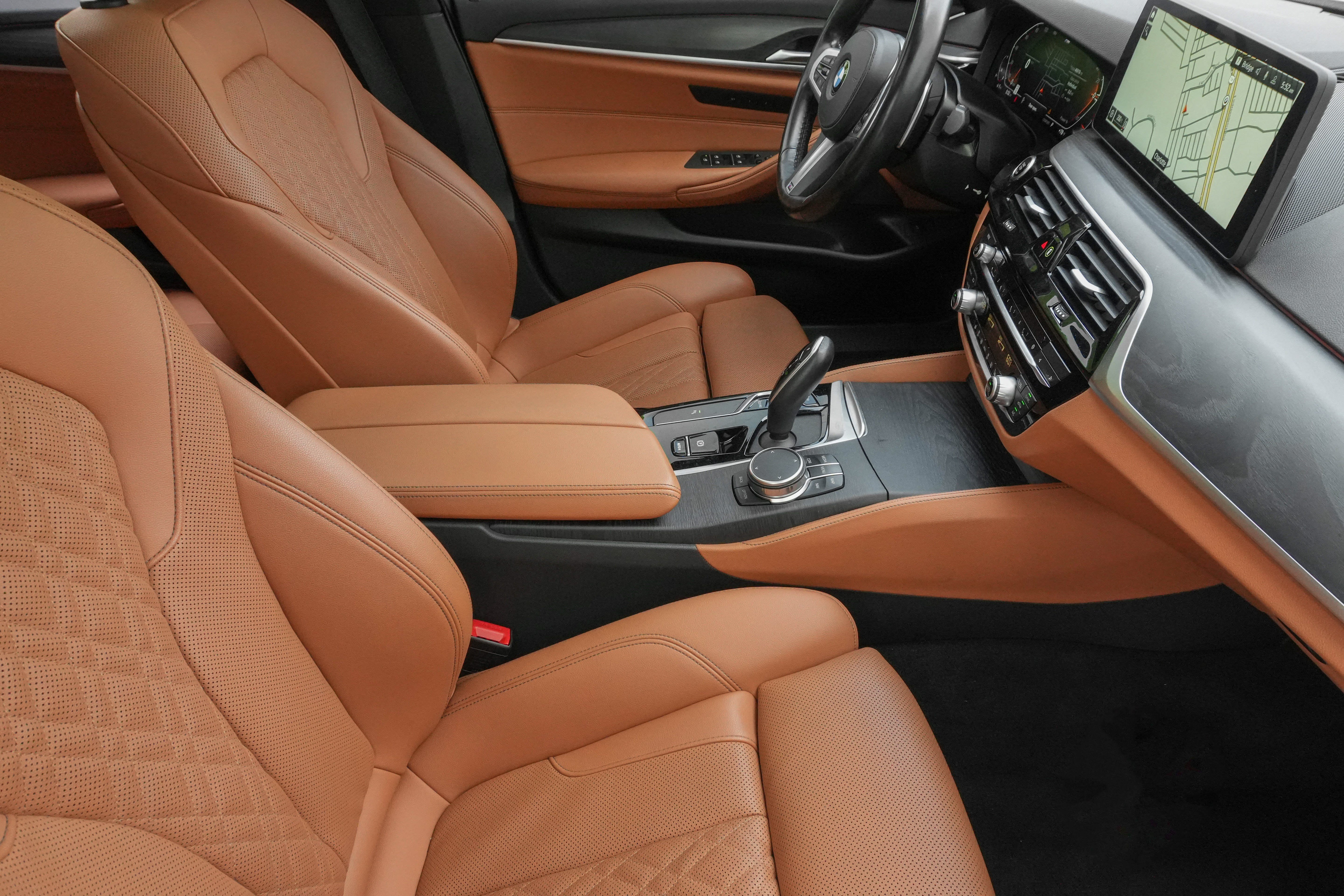 Used 2023 BMW 540i w/ M Sport Package RWD image 13