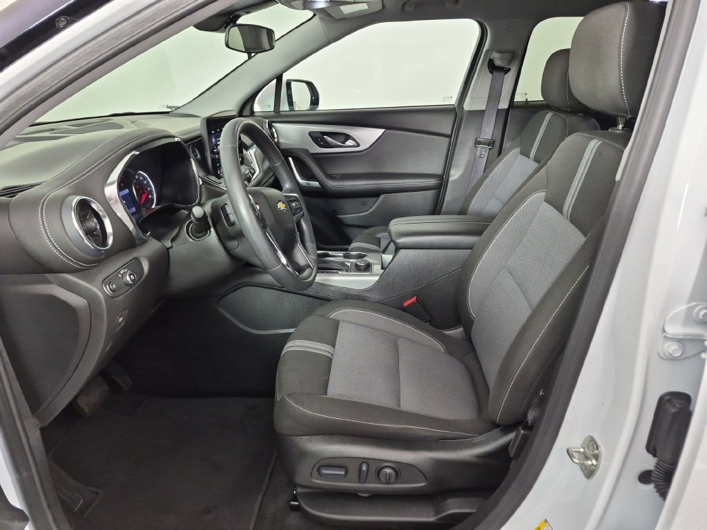 Used 2025 Chevrolet Blazer LT AWD/4WD image 16