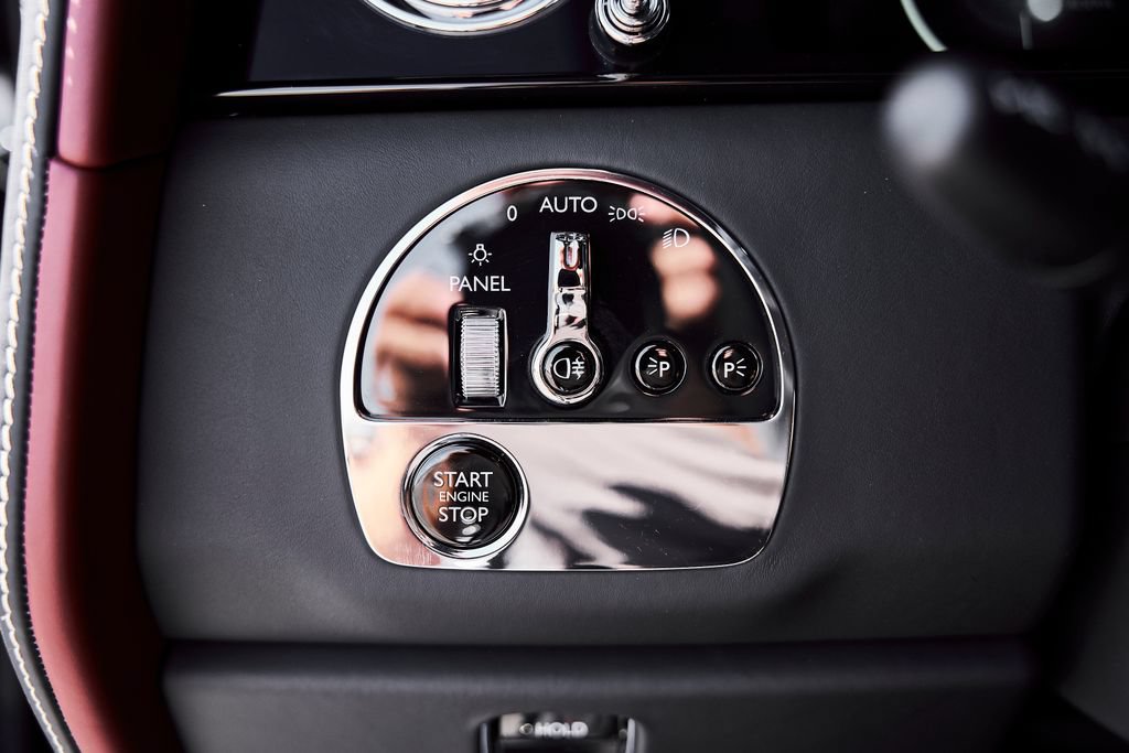 Used 2026 Rolls-Royce Cullinan AWD/4WD image 58