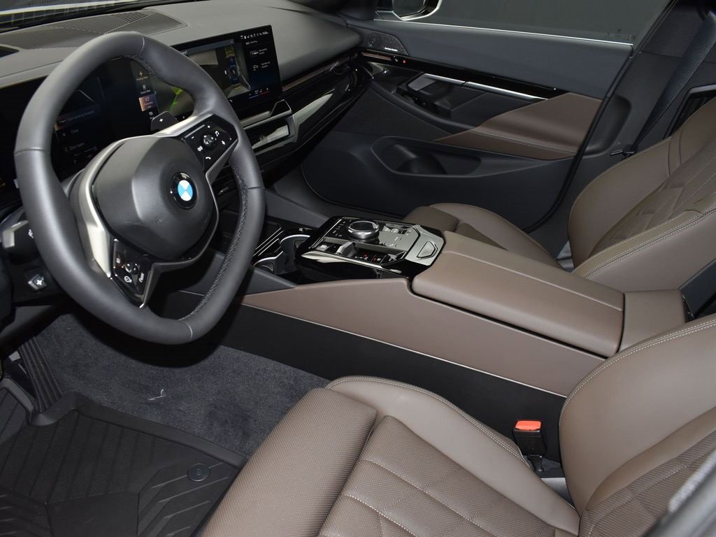 New 2026 BMW 530i w/ Premium Package image 12