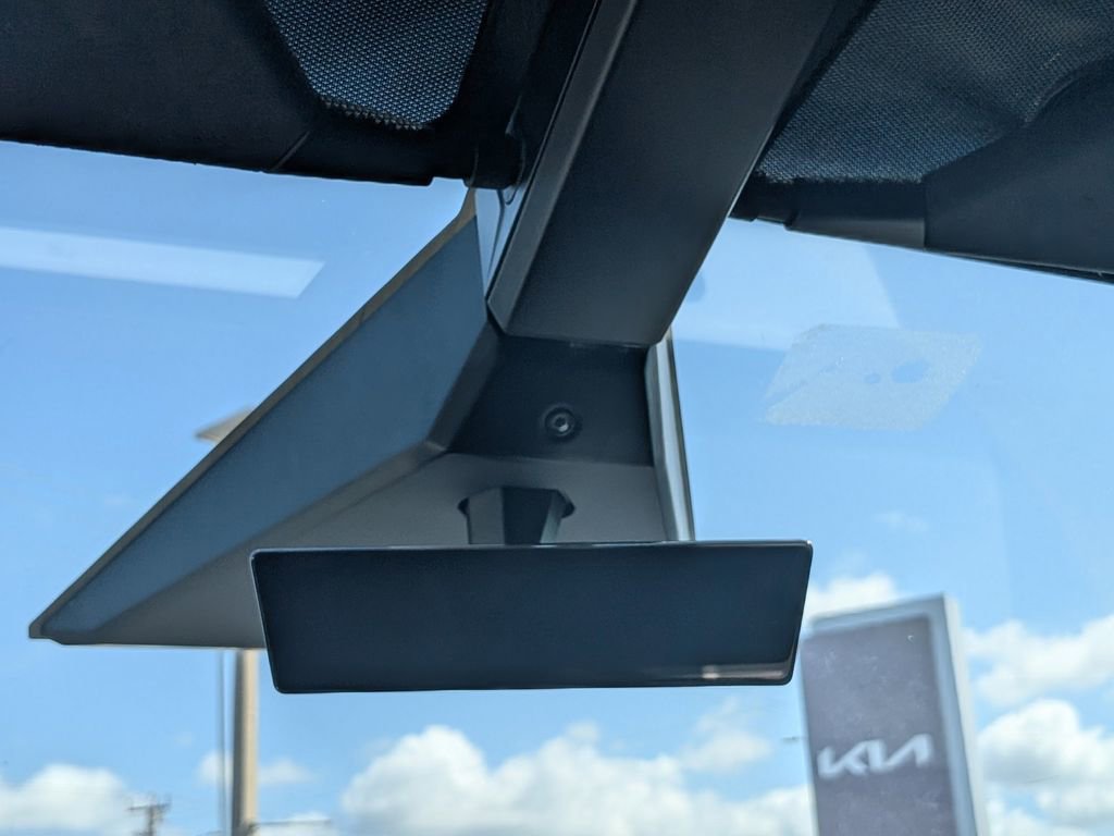 Used 2024 Tesla Cybertruck AWD Crew Cab image 30