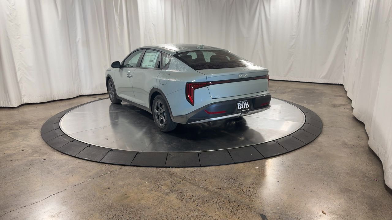 New 2025 Kia K4 LXS image 8