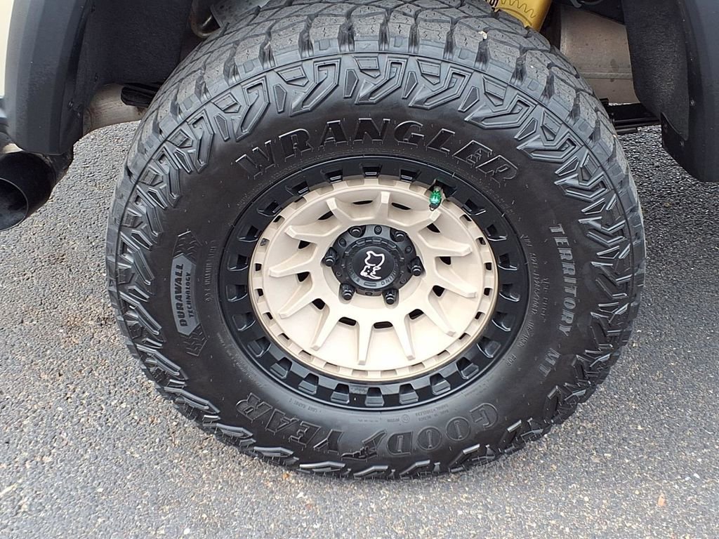 Used 2024 Chevrolet Colorado ZR2 w/ Technology Package image 9