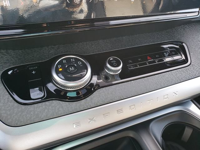 New 2025 Ford Expedition Tremor image 25