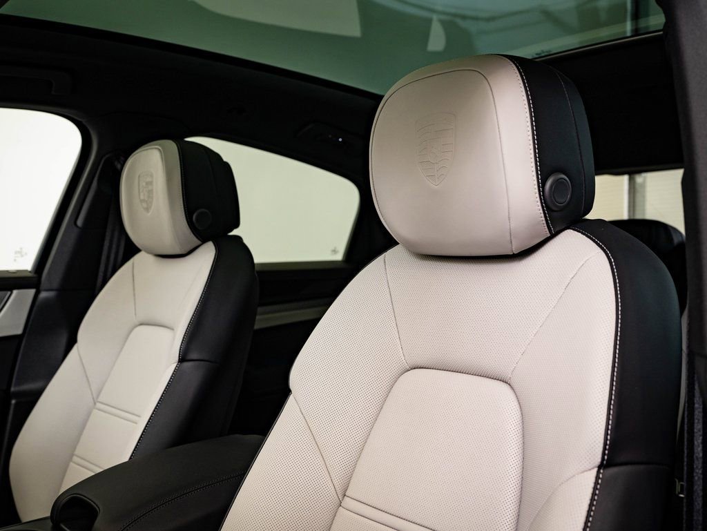 New 2026 Porsche Cayenne Coupe image 21