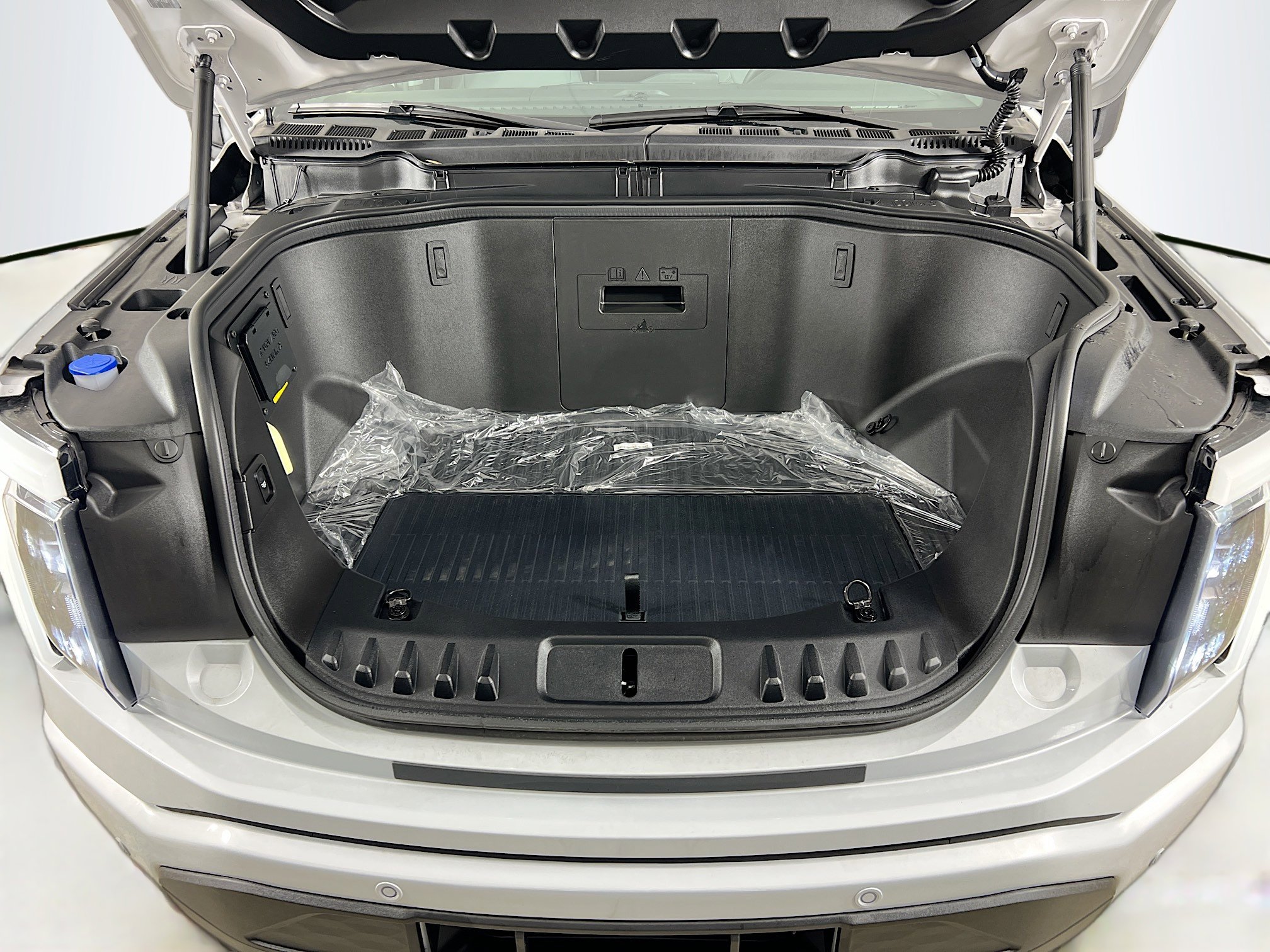 Used 2025 Ford F150 Lightning Flash image 31