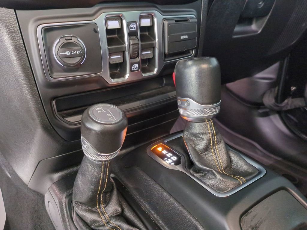 Used 2023 Jeep Gladiator Overland image 21