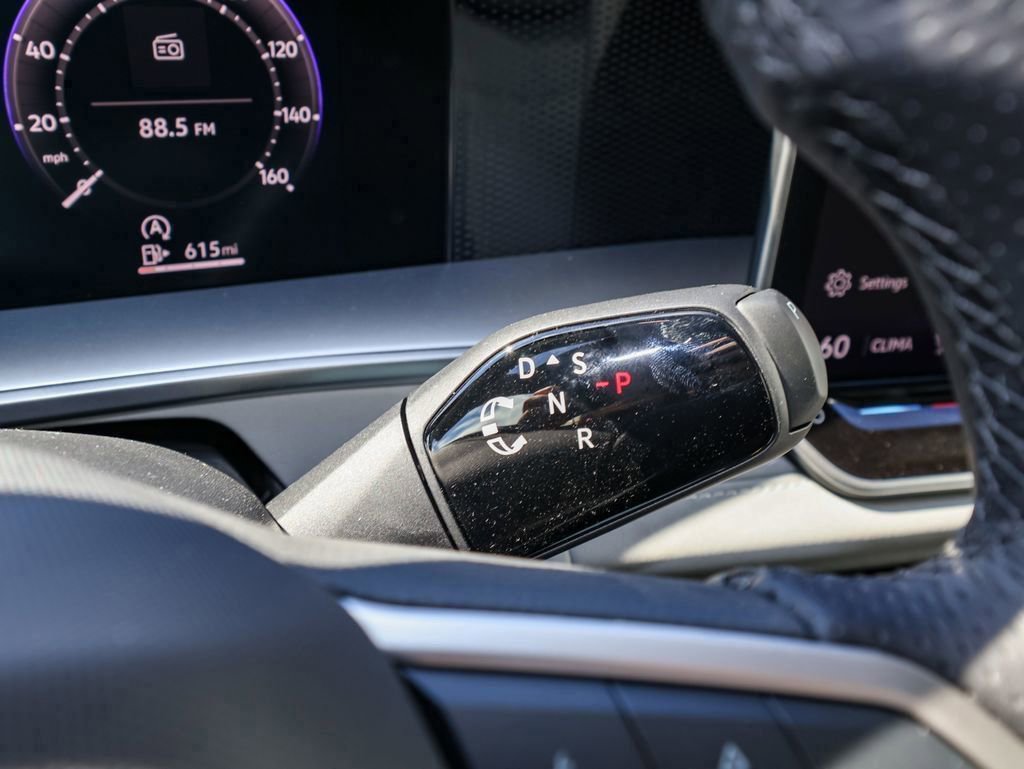 New 2026 Volkswagen Tiguan SE R-Line image 26