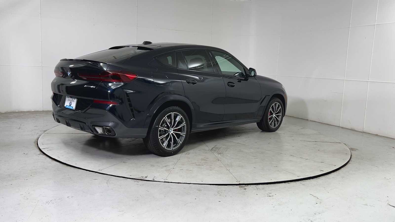 New 2026 BMW X6 xDrive40i image 2