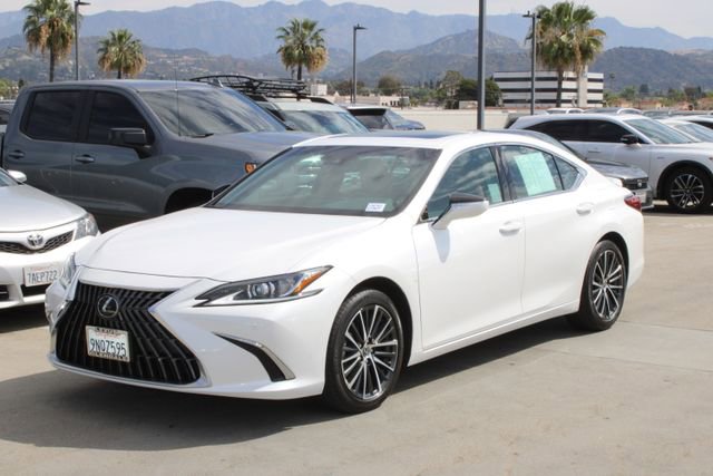 Certified 2024 Lexus ES 300h w/ Premium Package image 3
