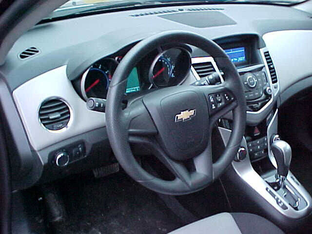 Used 2015 Chevrolet Cruze LS image 16