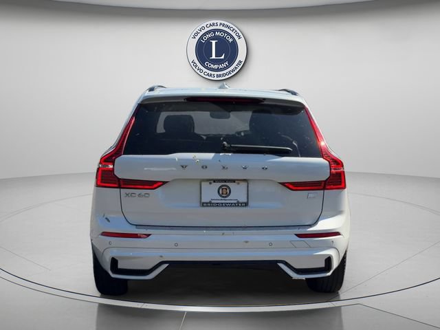Certified 2024 Volvo XC60 T8 Core w/ Climate Package AWD/4WD image 7