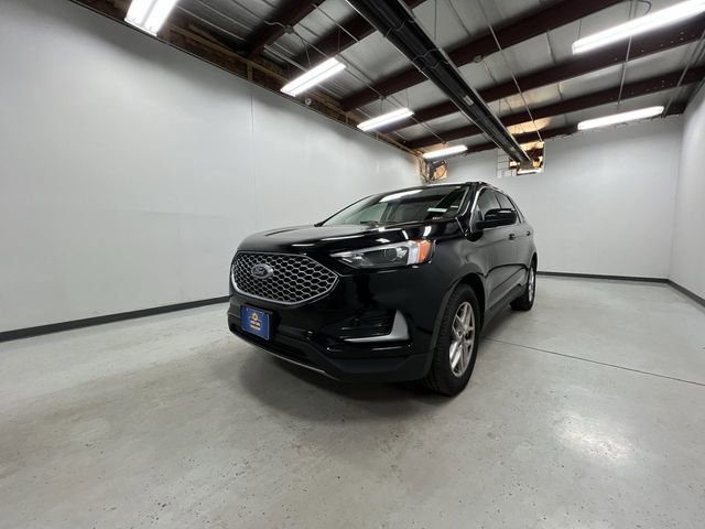 Used 2023 Ford Edge SEL image 4