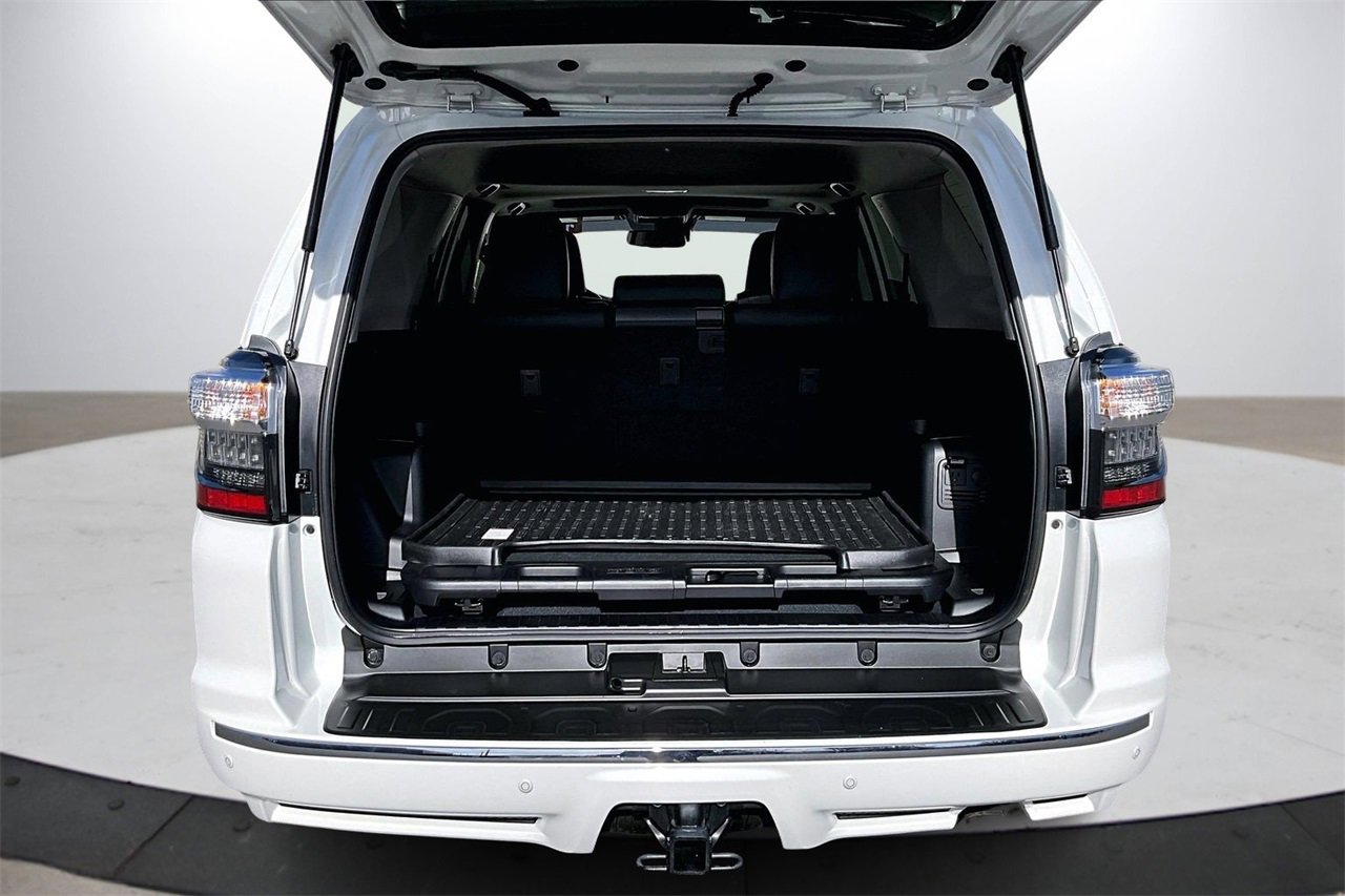 Used 2022 Toyota 4Runner Limited image 26