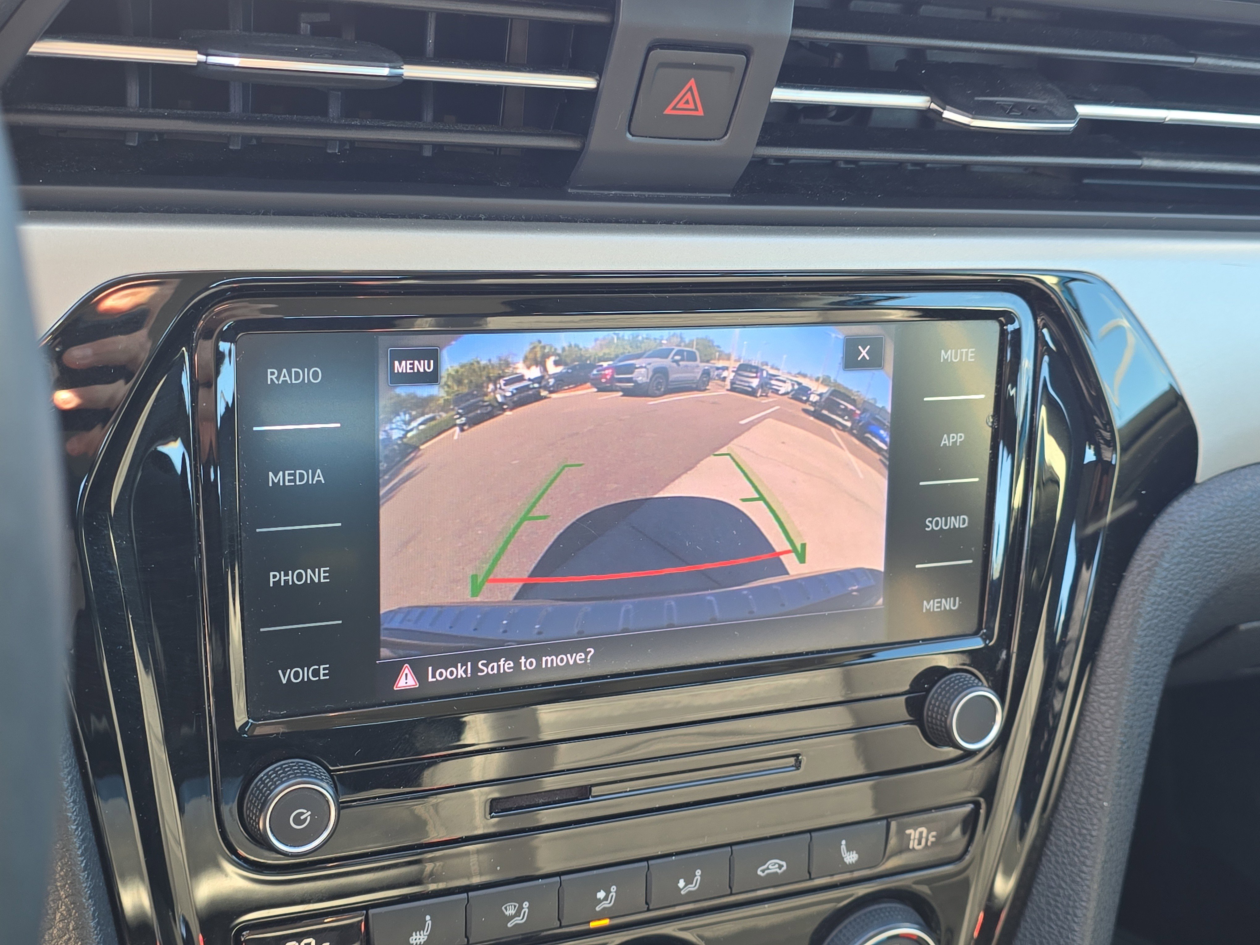 Used 2022 Volkswagen Passat 2.0T SE image 24