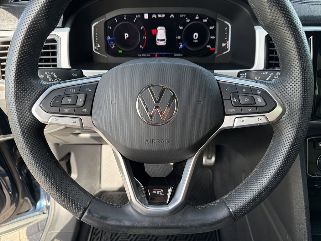 Used 2022 Volkswagen Atlas Cross Sport SEL R-Line image 29