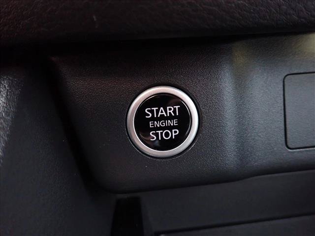 Used 2022 Nissan Rogue SV AWD/4WD image 17