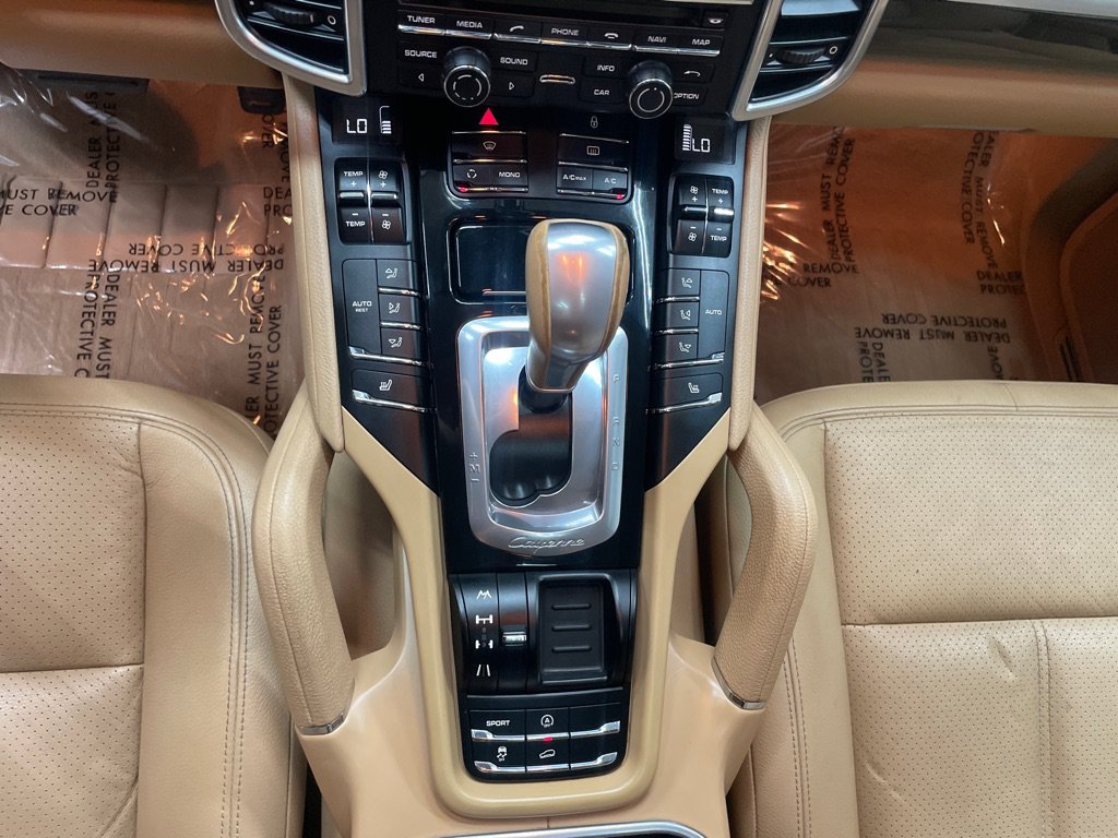 Used 2012 Porsche Cayenne AWD/4WD image 25