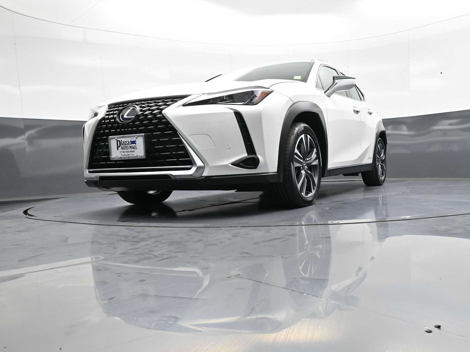 Used 2021 Lexus UX 250h w/ Premium Package AWD/4WD image 27