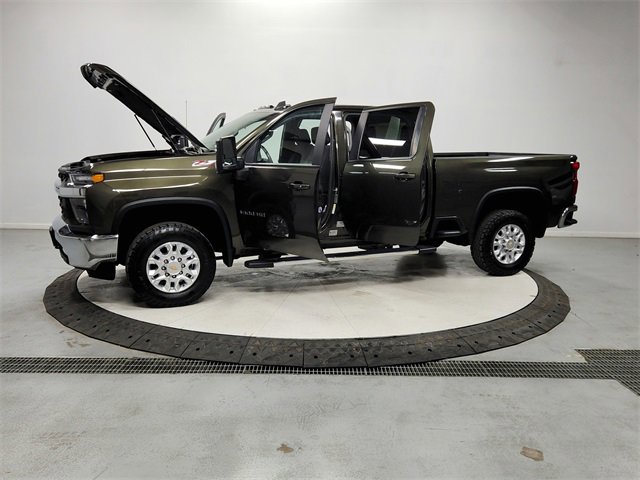 Used 2022 Chevrolet Silverado 3500 LT w/ Convenience Package image 12