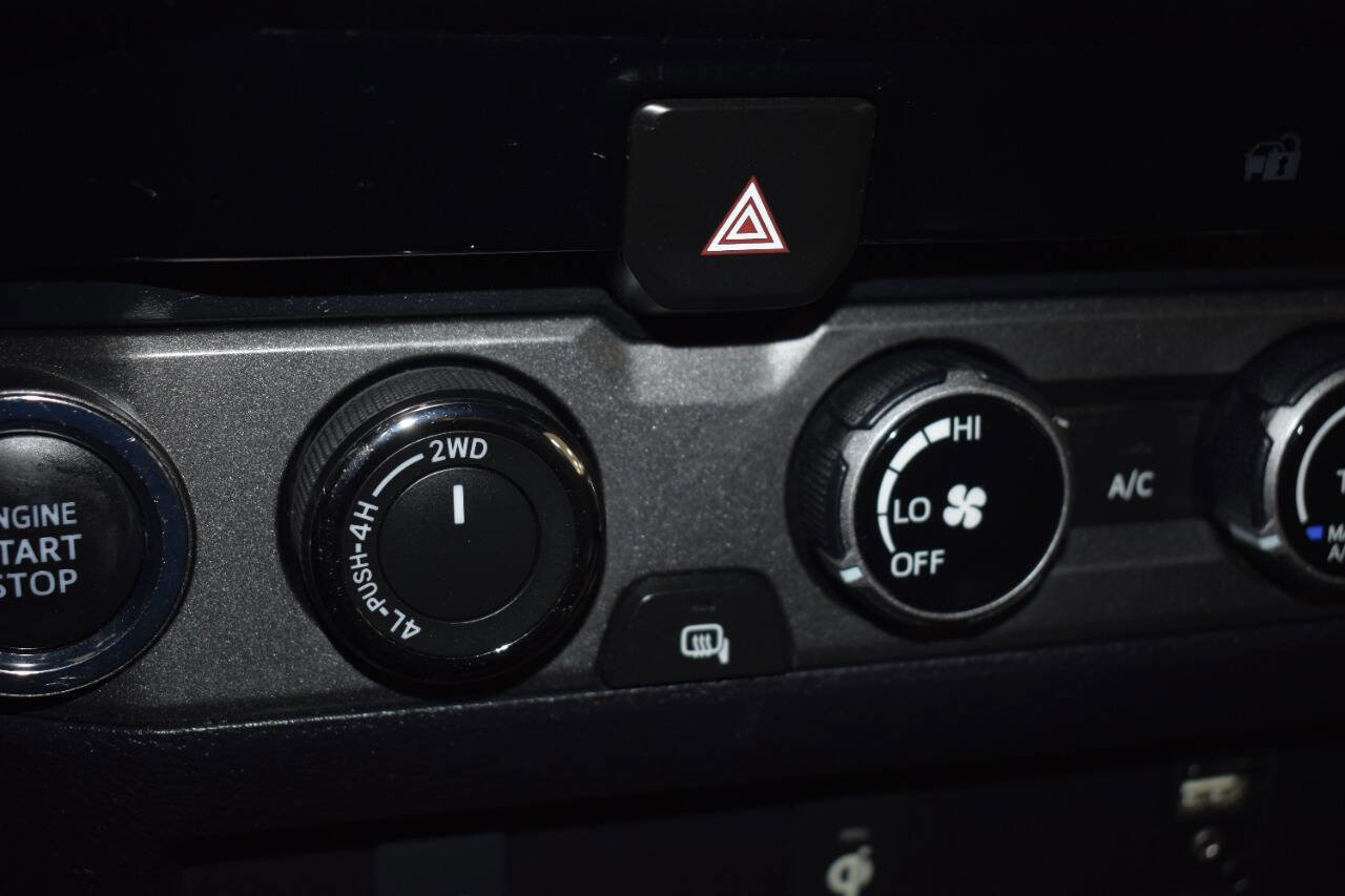 Used 2017 Toyota Tacoma TRD Off-Road image 57