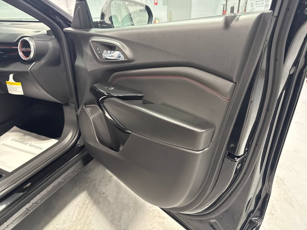 New 2026 Chevrolet Trax RS w/ Sunroof Package FWD image 38