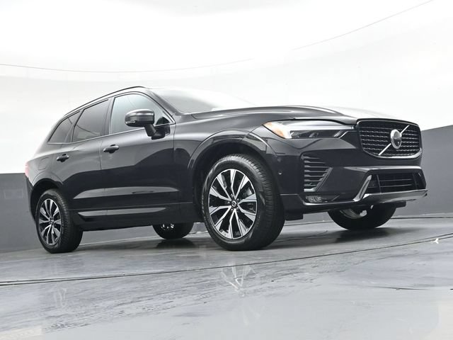 Used 2024 Volvo XC60 B5 Plus AWD/4WD image 30