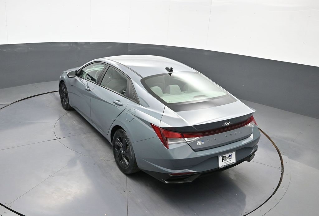 Certified 2022 Hyundai Elantra SEL w/ Cargo Package image 39