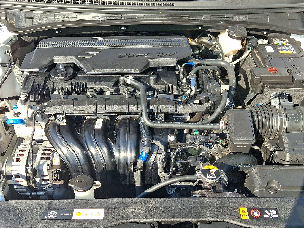 Used 2026 Hyundai Elantra SE FWD image 27
