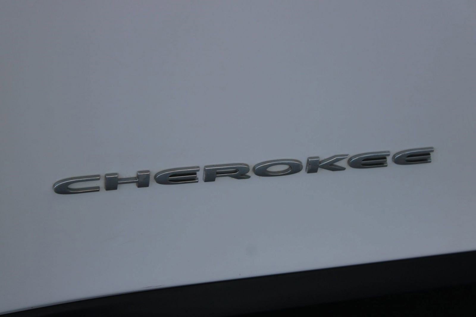 Used 2019 Jeep Cherokee Limited w/ Trailer Tow Group image 20