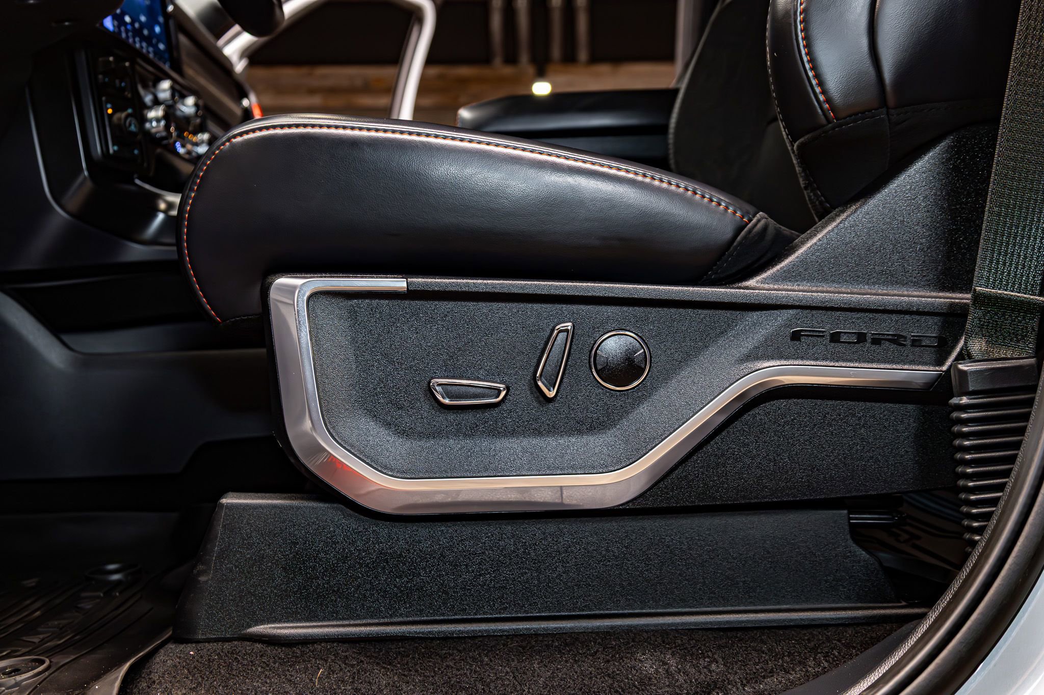 Used 2025 Ford F150 Raptor image 24