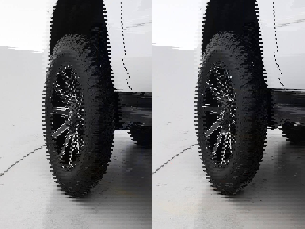 Used 2018 Chevrolet Tahoe LT image 17