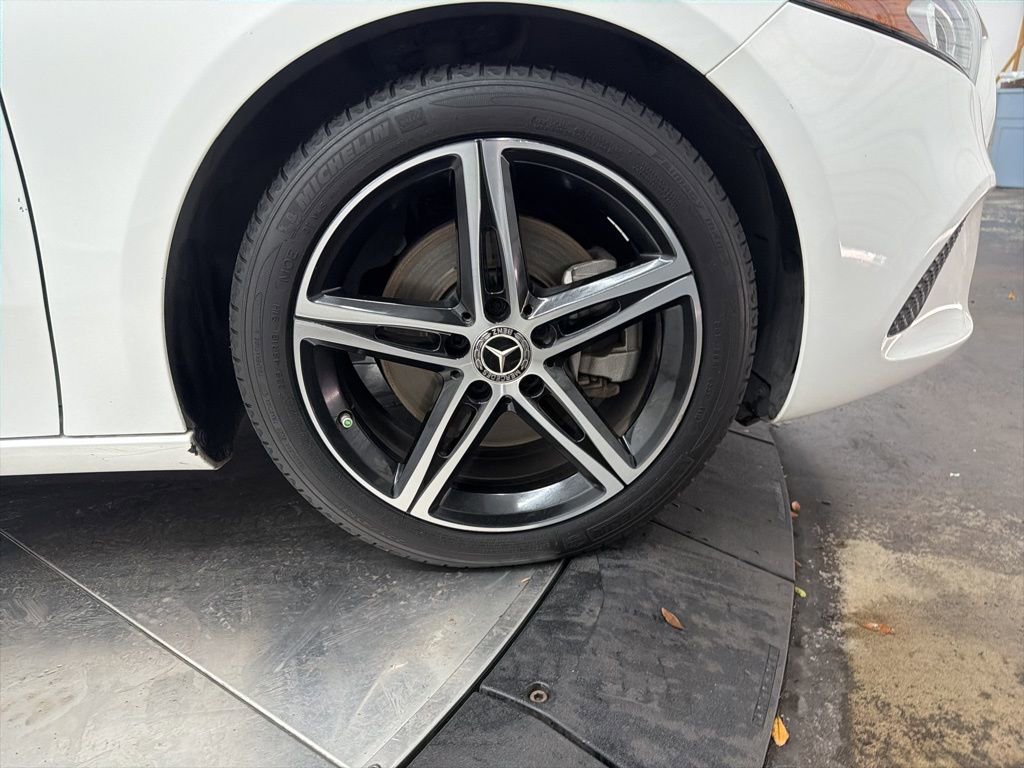 Used 2019 Mercedes-Benz A 220 image 9