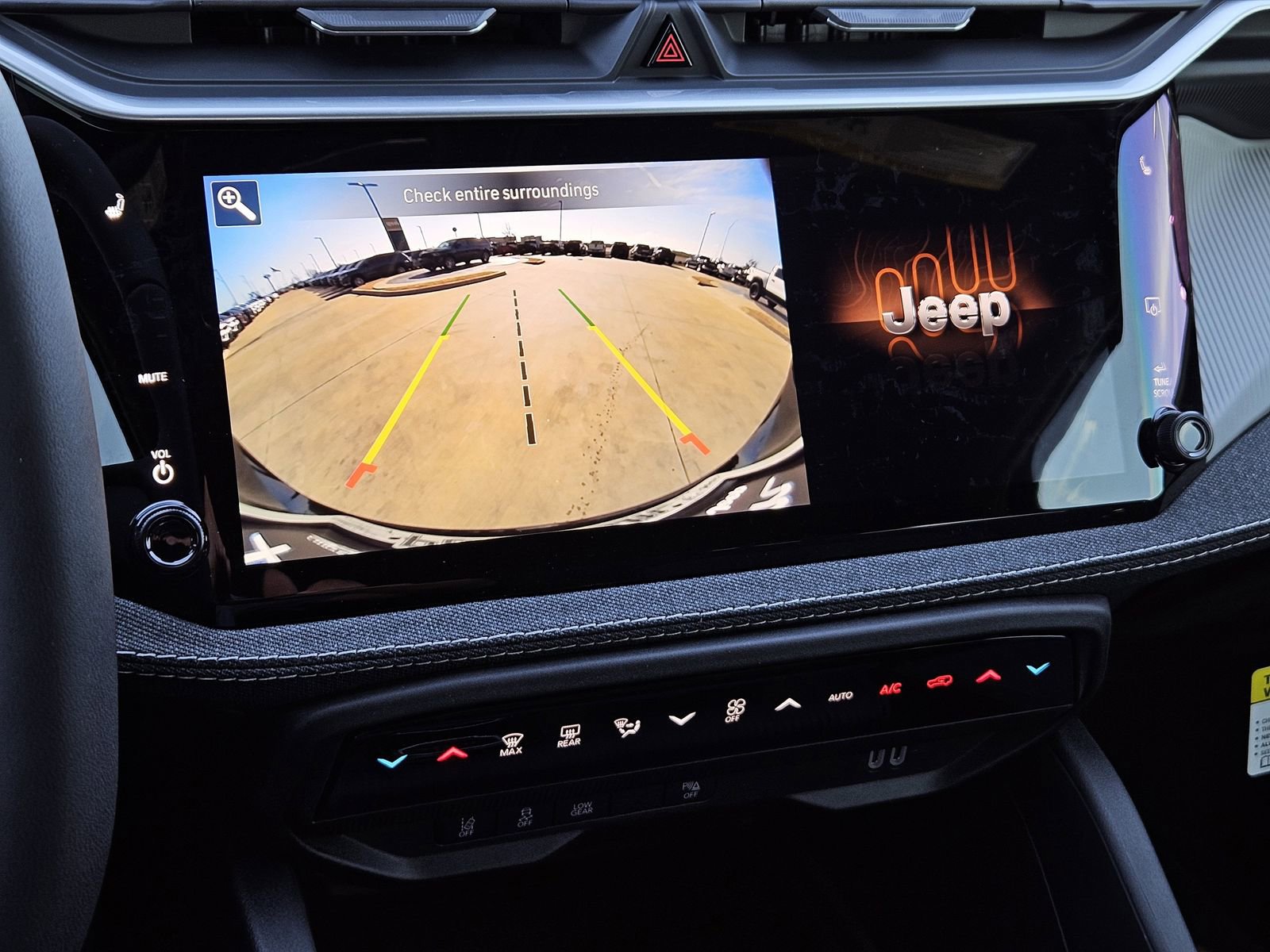 New 2026 Jeep Cherokee Laredo image 19