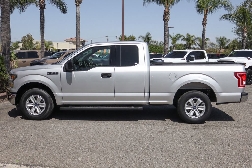 Used 2015 Ford F150 XLT w/ Trailer Tow Package RWD image 5