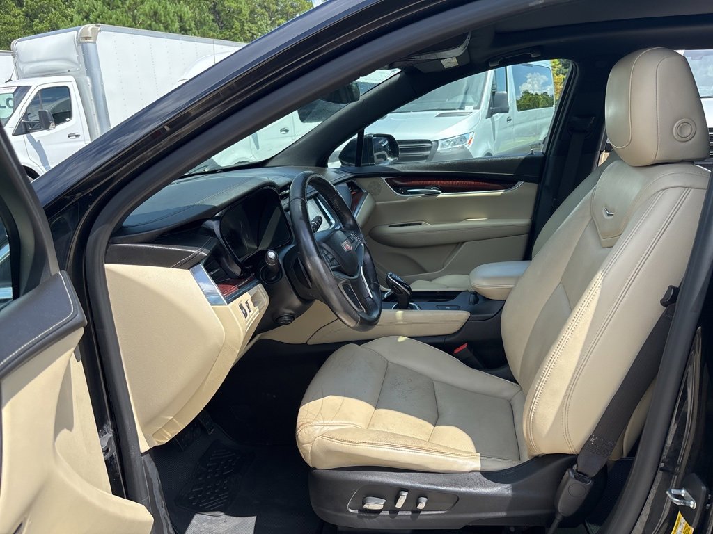 Used 2018 Cadillac XT5 Luxury w/ Driver Awareness Package image 26