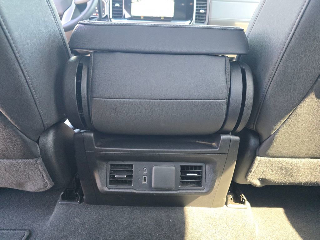 Used 2026 GMC Sierra 1500 SLT image 30