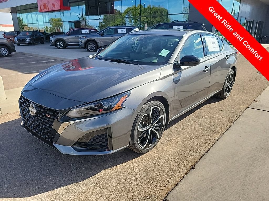 New 2025 Nissan Altima 2.5 SR w/ SR Premium Package FWD image 3