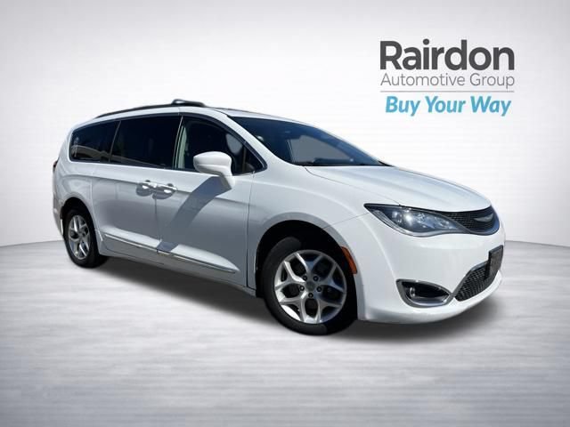 Used 2017 Chrysler Pacifica Touring-L w/ Tire & Wheel Group