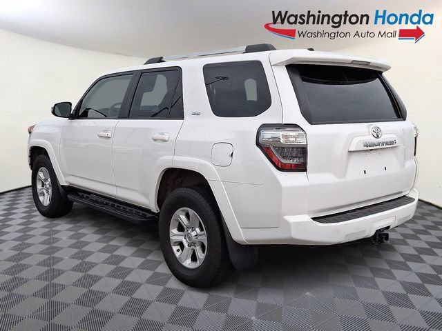 Used 2021 Toyota 4Runner SR5 Premium w/ Moonroof Package AWD/4WD image 4