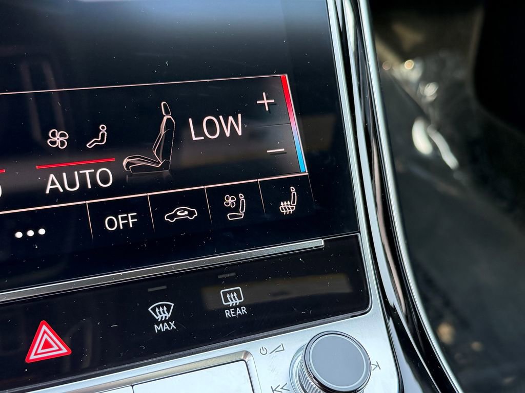 Used 2024 Audi S8 image 36