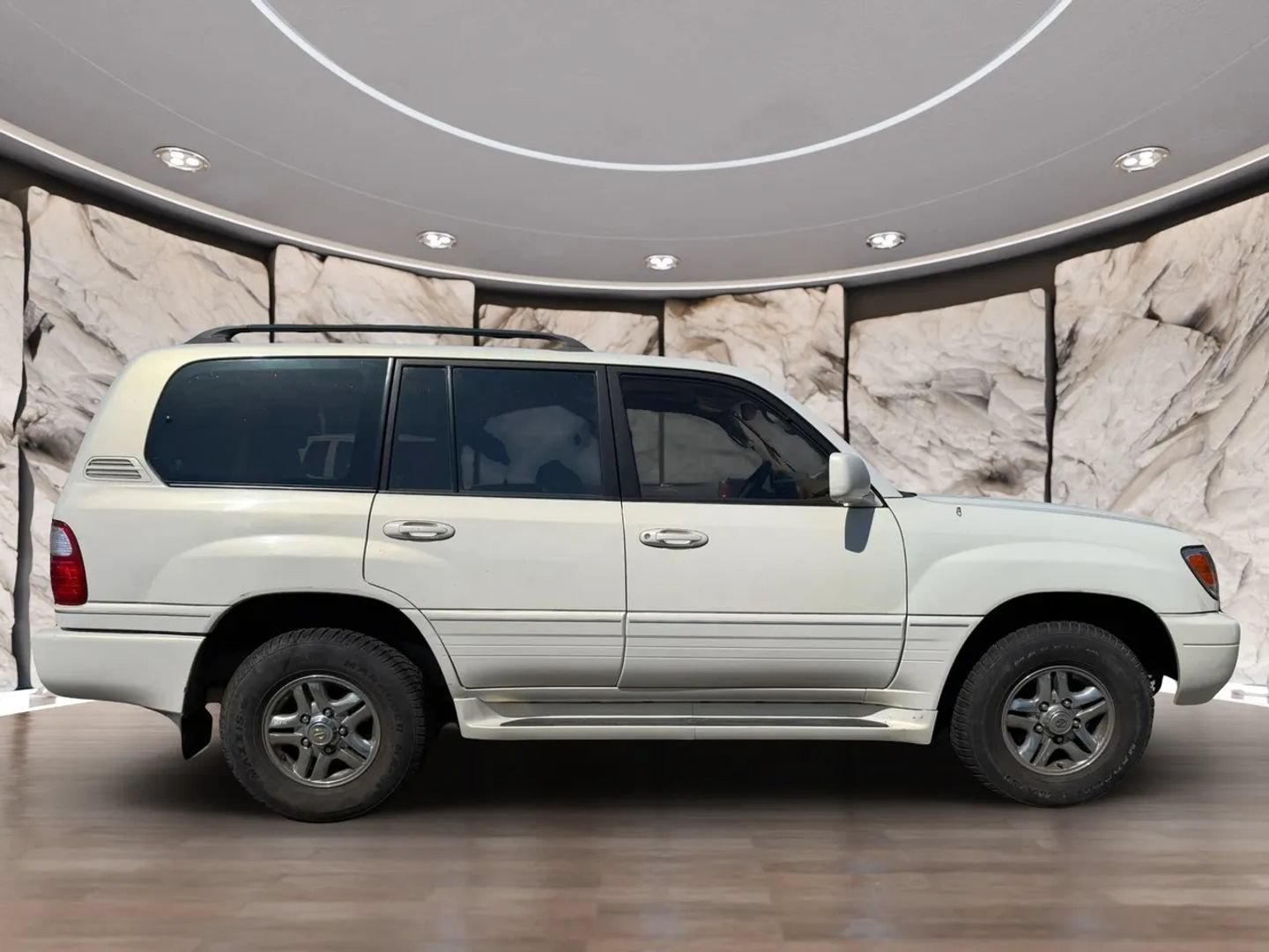Used 1999 Lexus LX 470 4WD image 4