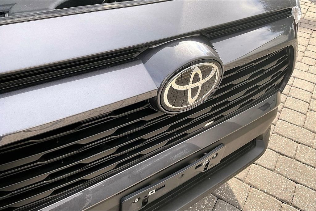 Used 2024 Toyota RAV4 XLE image 30