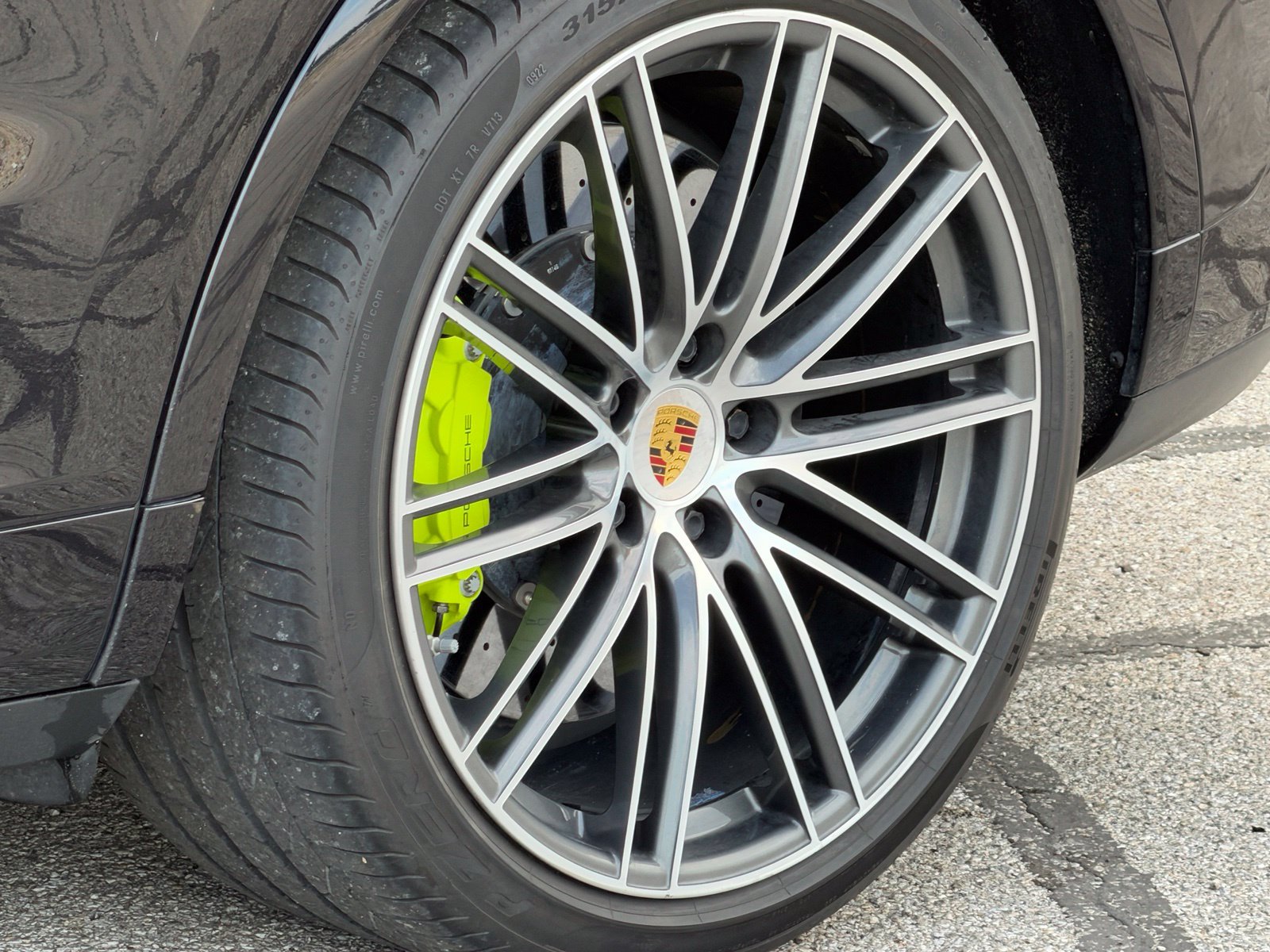 Certified 2020 Porsche Cayenne Turbo S AWD/4WD image 14