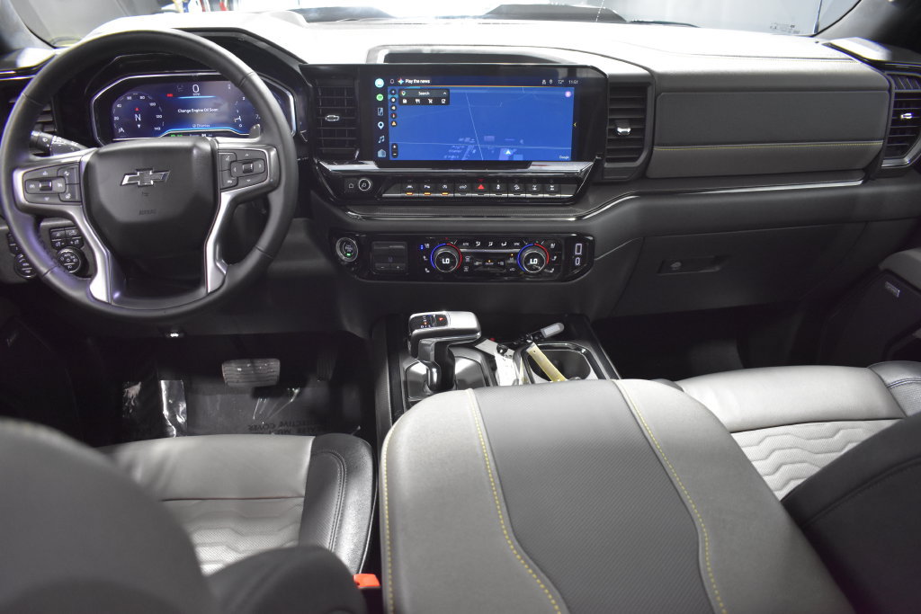 Used 2023 Chevrolet Silverado 1500 ZR2 w/ Technology Package AWD/4WD image 13