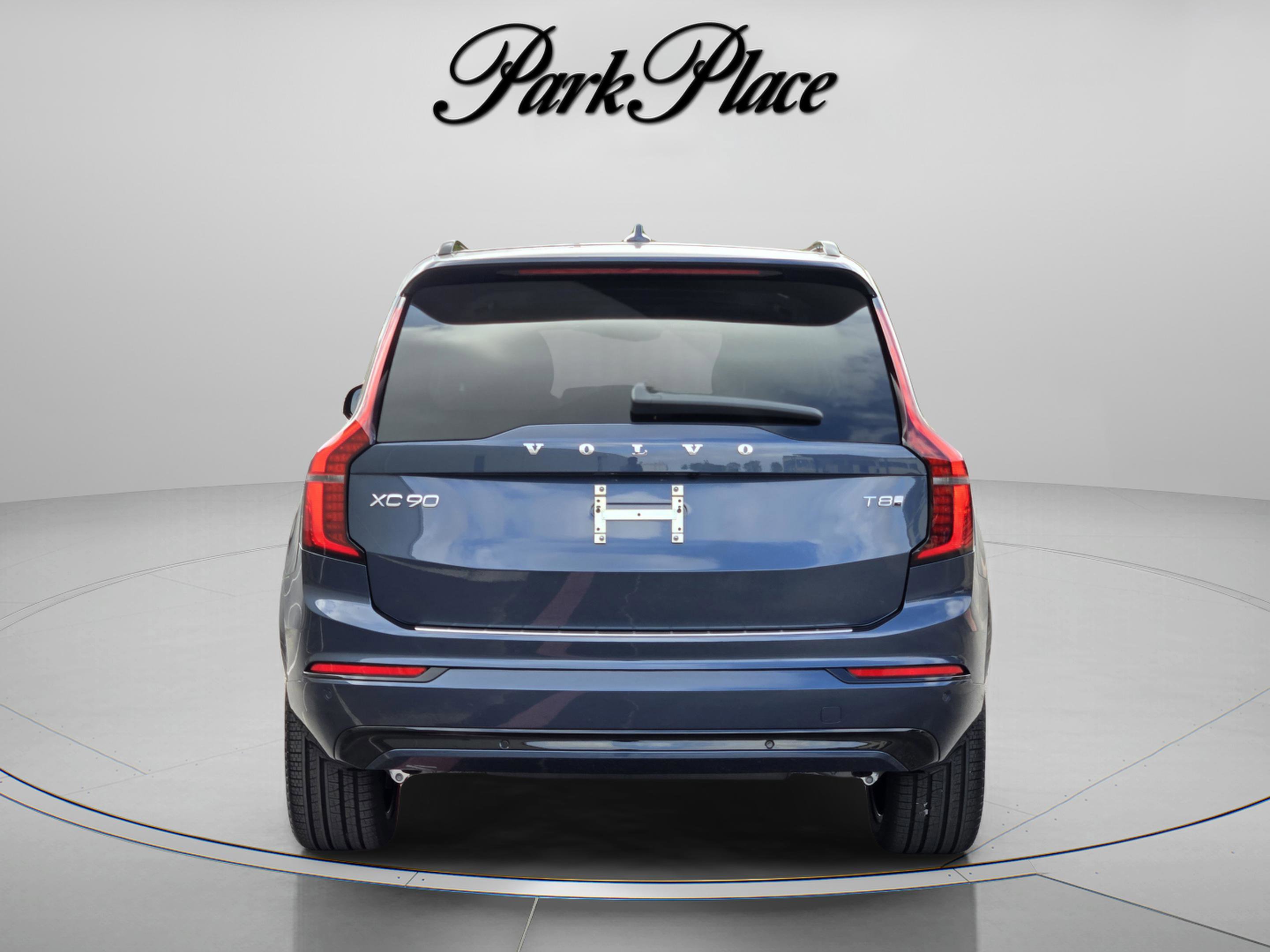 New 2026 Volvo XC90 T8 Ultra w/ Protection Package Premier image 4