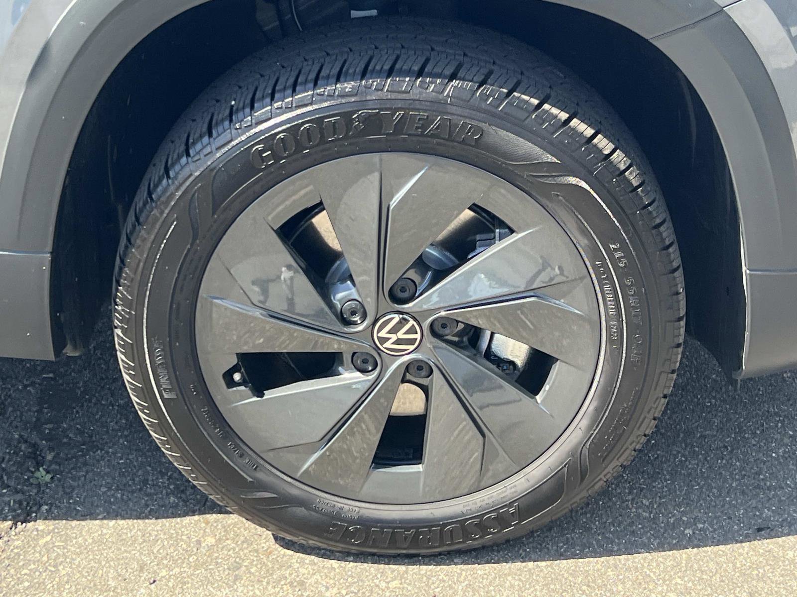 Used 2025 Volkswagen Taos S image 26