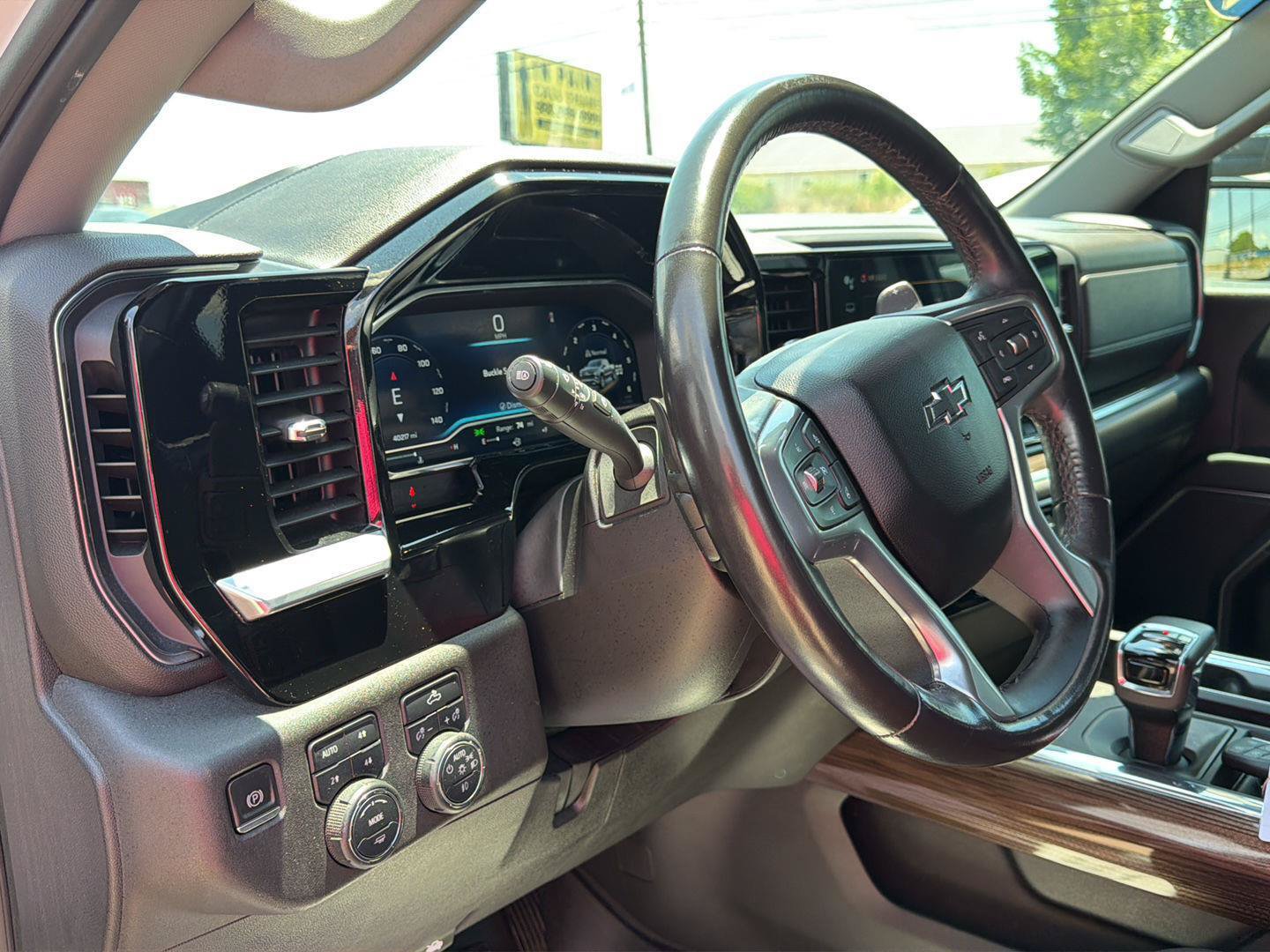 Used 2022 Chevrolet Silverado 1500 RST AWD/4WD image 16