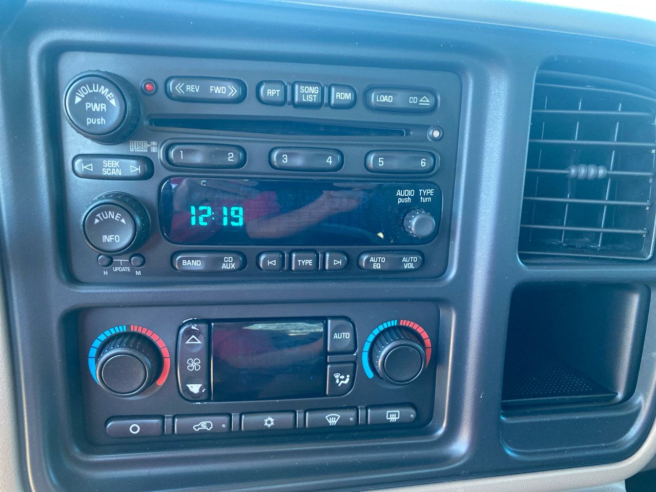 Used 2006 Chevrolet Silverado 1500 LT w/ Onstar Plus Package image 15